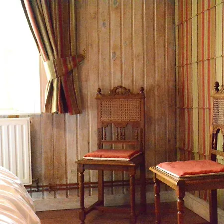 Spacious Holiday In Viroinval Near Forest *