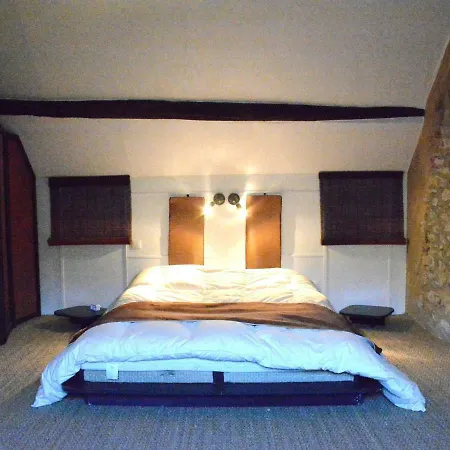 Spacious Holiday In Viroinval Near Forest Casa de Férias *