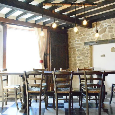 Spacious Holiday In Viroinval Near Forest Casa de Férias Regniessart