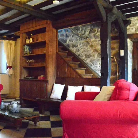 Spacious Holiday In Viroinval Near Forest * Regniessart